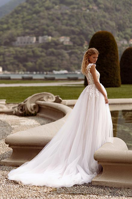 1021-2-Lady-Di-Bride-wedding-dress