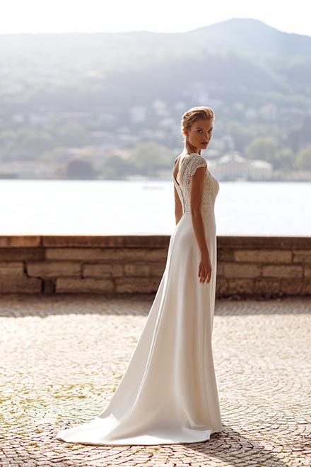 1009-2-Lady-Di-Bride-wedding-dress